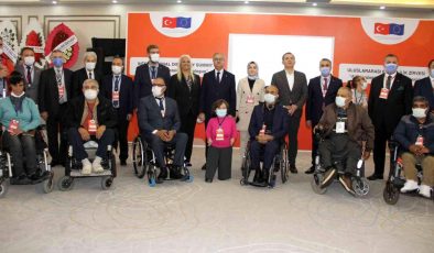 Engelliler, Mersin’de Uluslararası Engellilik Zirvesinde buluştu