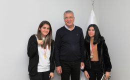 Mezitli’nin Bileği Bükülemeyen Kızlarından Başkan Tarhan’a Ziyaret