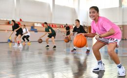 Mersin Büyükşehir Belediyesi’nden Ücretsiz Basketbol Kursu