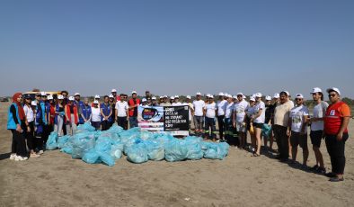 Akdeniz Belediyesi Adanalıoğlu Sahilini Temizledi
