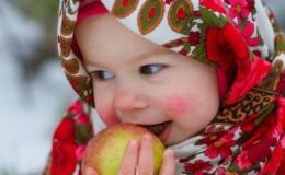 Elma Yanaklı Çocuğun Dünyası